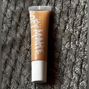 🎄 NEW Fenty Soft Matte Foundation Travel Size shade 200